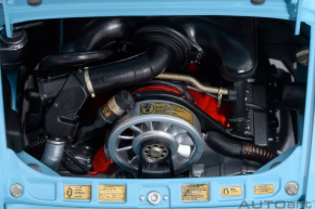 Autoart Porsche 911 Carrera 2.7 RS Grand Prix, blau/schwarz