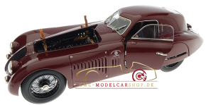 CMC Alfa Romeo 8C 2900B, Diorama