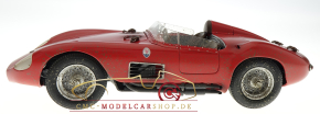 CMC Bundle Maserati 300S Dirty Hero ® moteur comprenant, 2 figures et vitrine exclusive