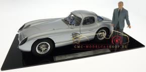CMC Mercedes-Benz 300 SLR Coupé, 1955, mit Figur