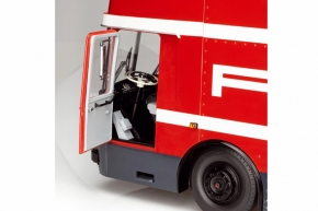 Schuco Porsche Renntransporter Mercedes 1:18