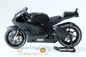 Minichamps Ducati Desmosedici - Valentino Rossi - Test 2011