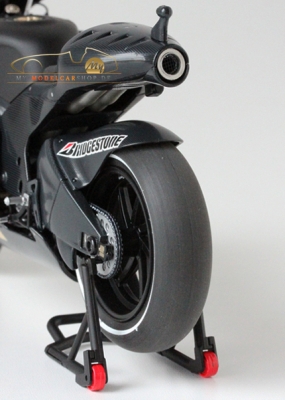 Minichamps Ducati Desmosedici - Valentino Rossi - Test 2011